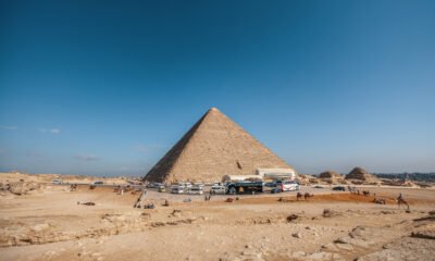 Quanto tempo levou para construir as pirâmides