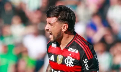 Que horas costuma jogar o Flamengo